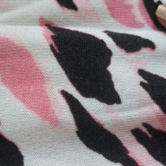 🗽Jones New York Leopard  Pink black & white Adorable Long sleeve cardigan - Picture 9 of 9